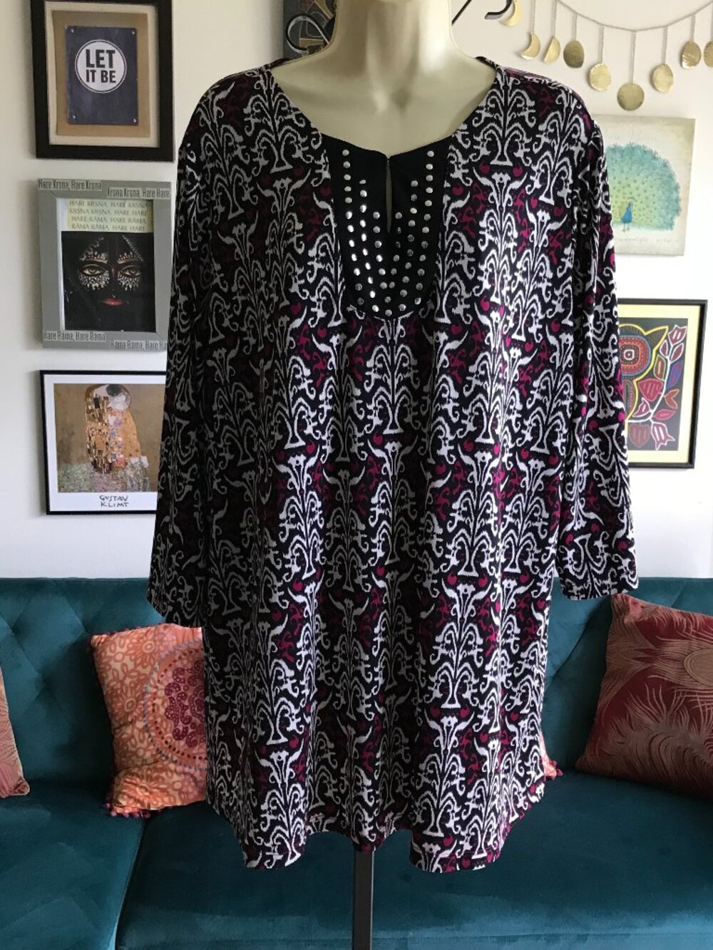 CJ BANKS size 2X Black White & Plum Print Stretch Jersey Studded Tunic Top
